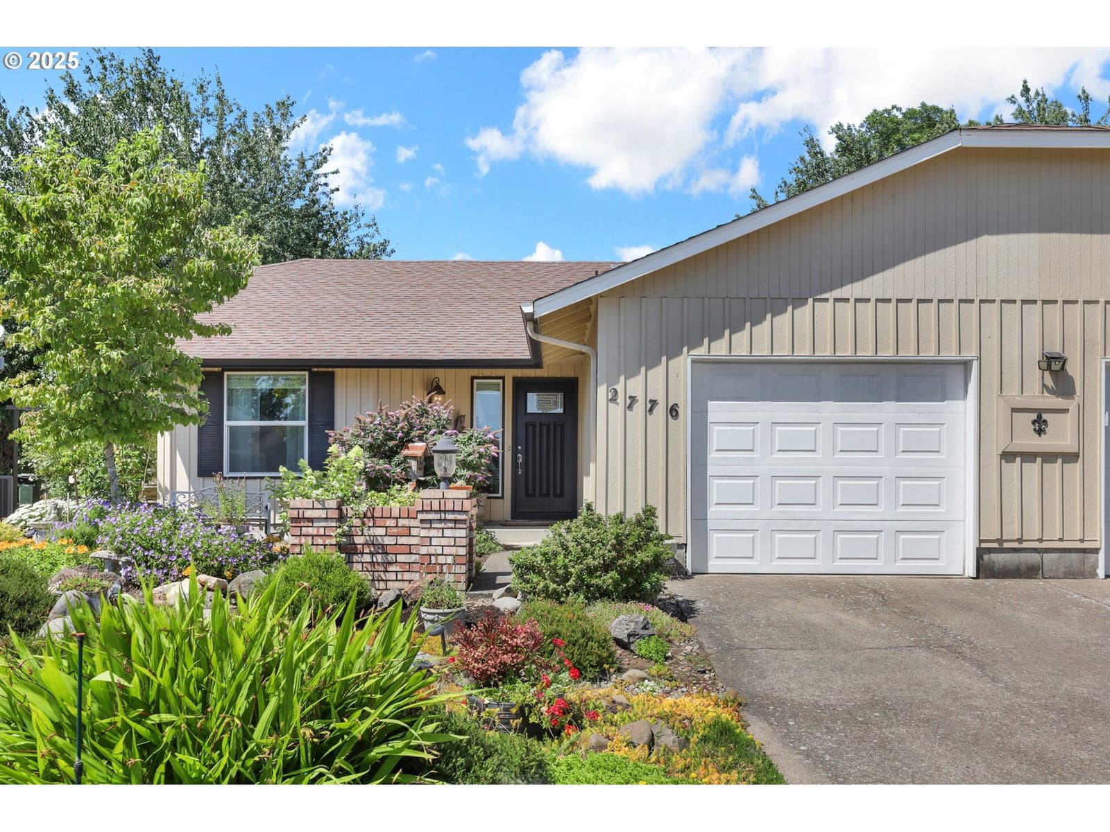 Primary listing photo, 2776 DAYNA LN, Eugene, OR, 97408