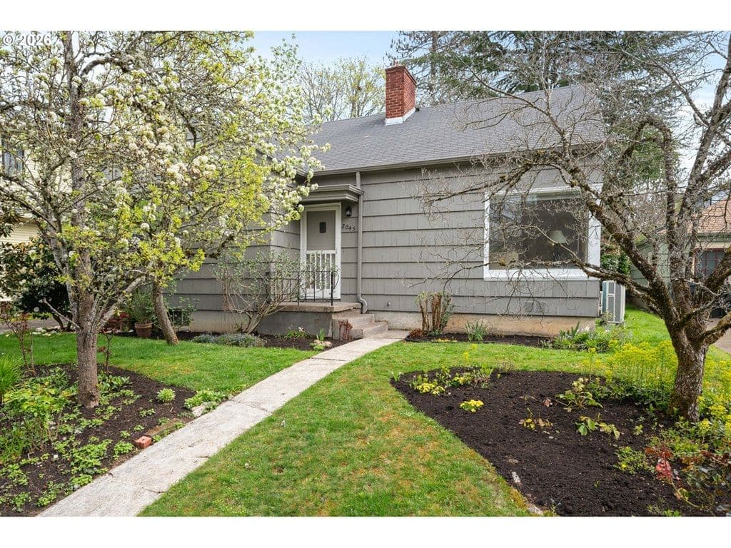 Primary listing photo, 2045 KINCAID ST, Eugene, OR, 97405