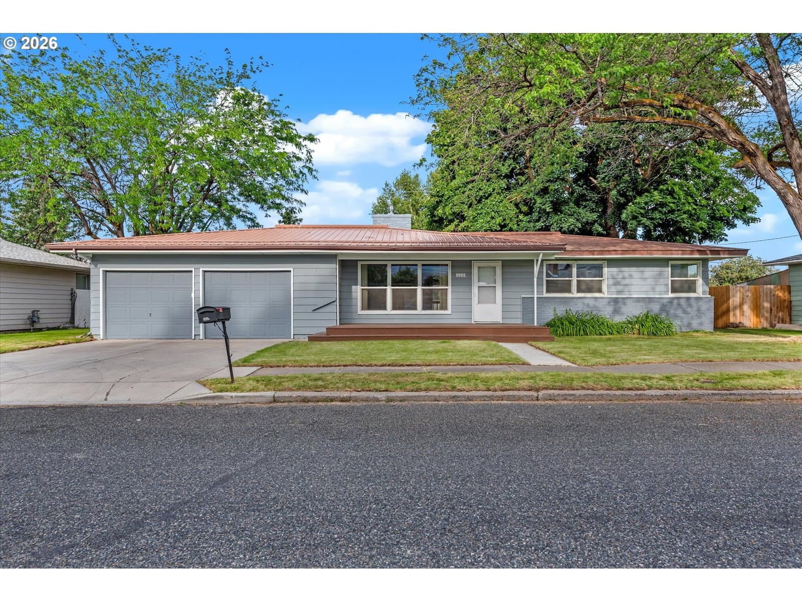 Listing photo 1 of 6