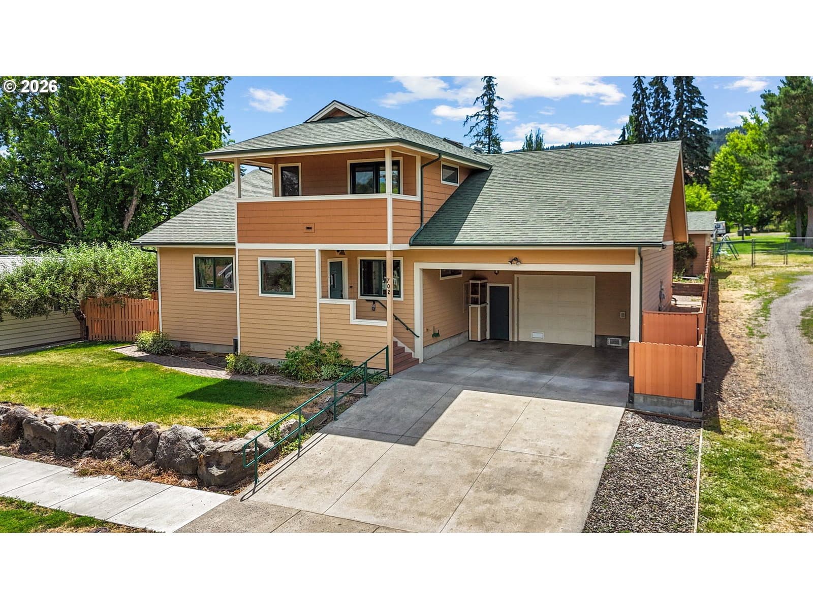 Primary listing photo, 702 B AVE, La Grande, OR, 97850