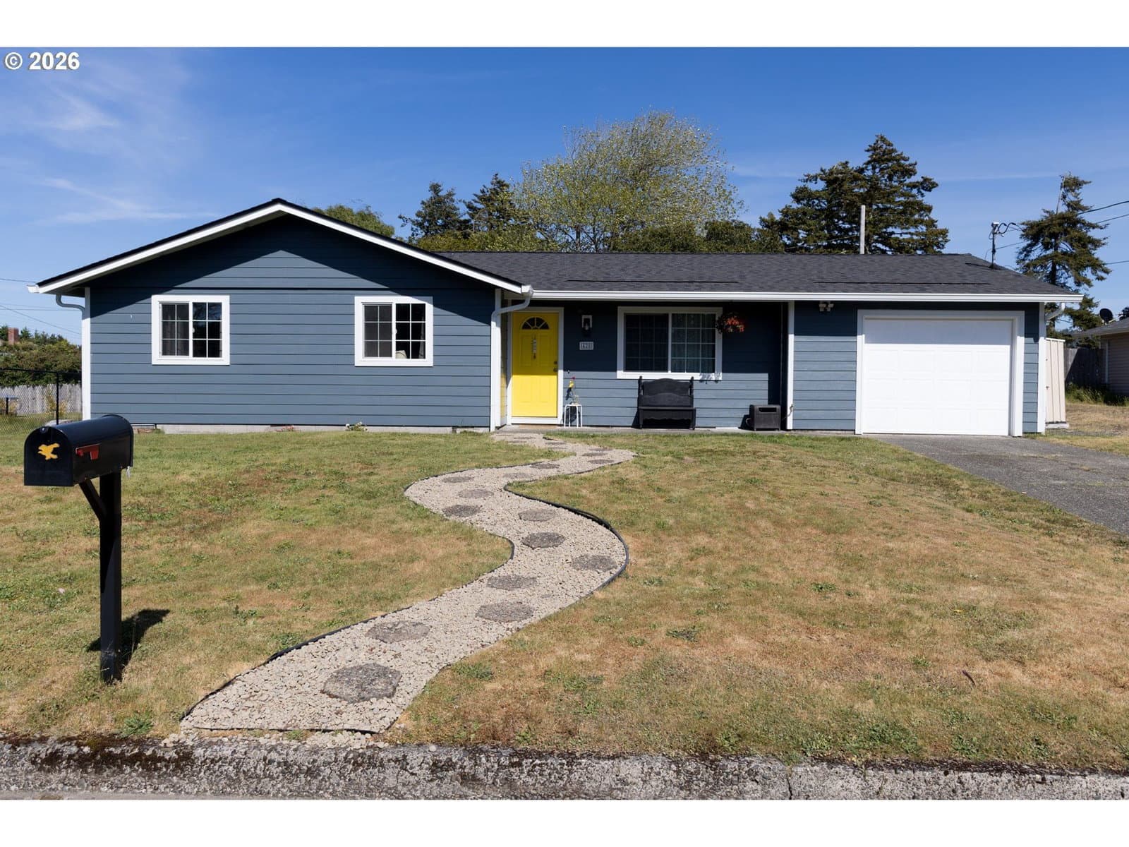 Primary listing photo, 420 JUNIPER ST, Florence, OR, 97439