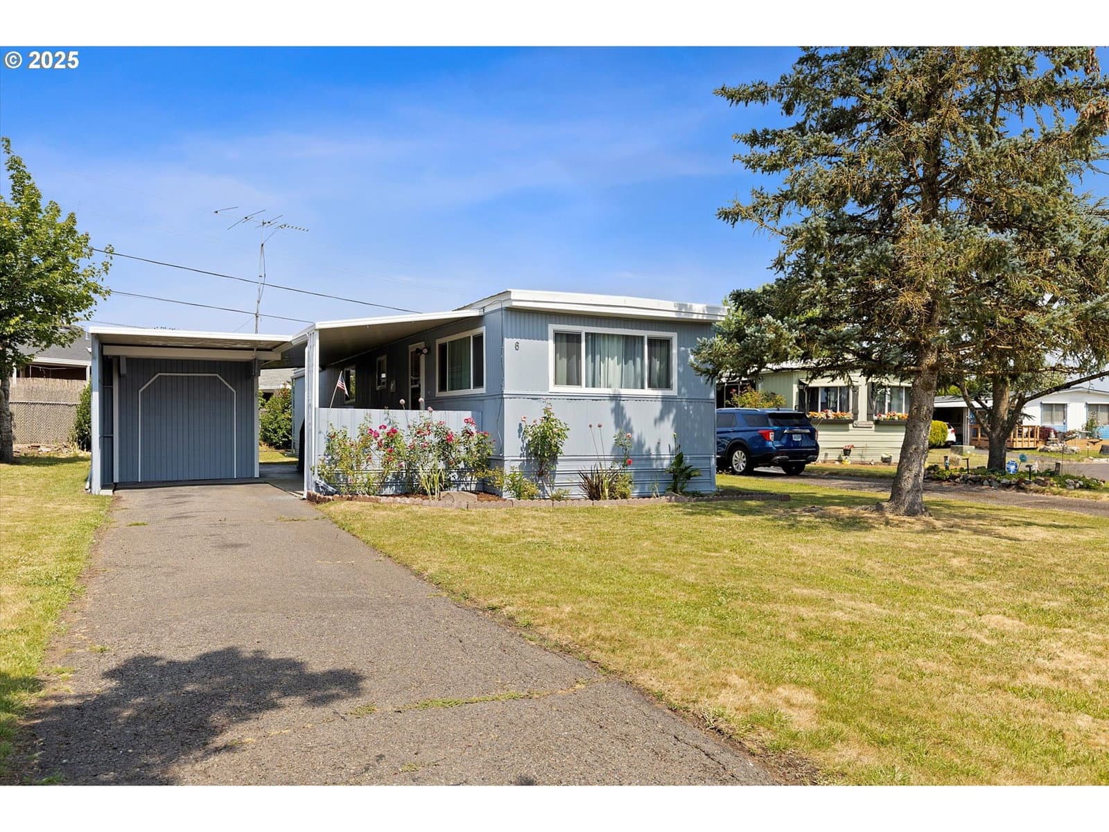 Primary listing photo, 1999 Jansen WAY #6, Woodburn, OR, 97071