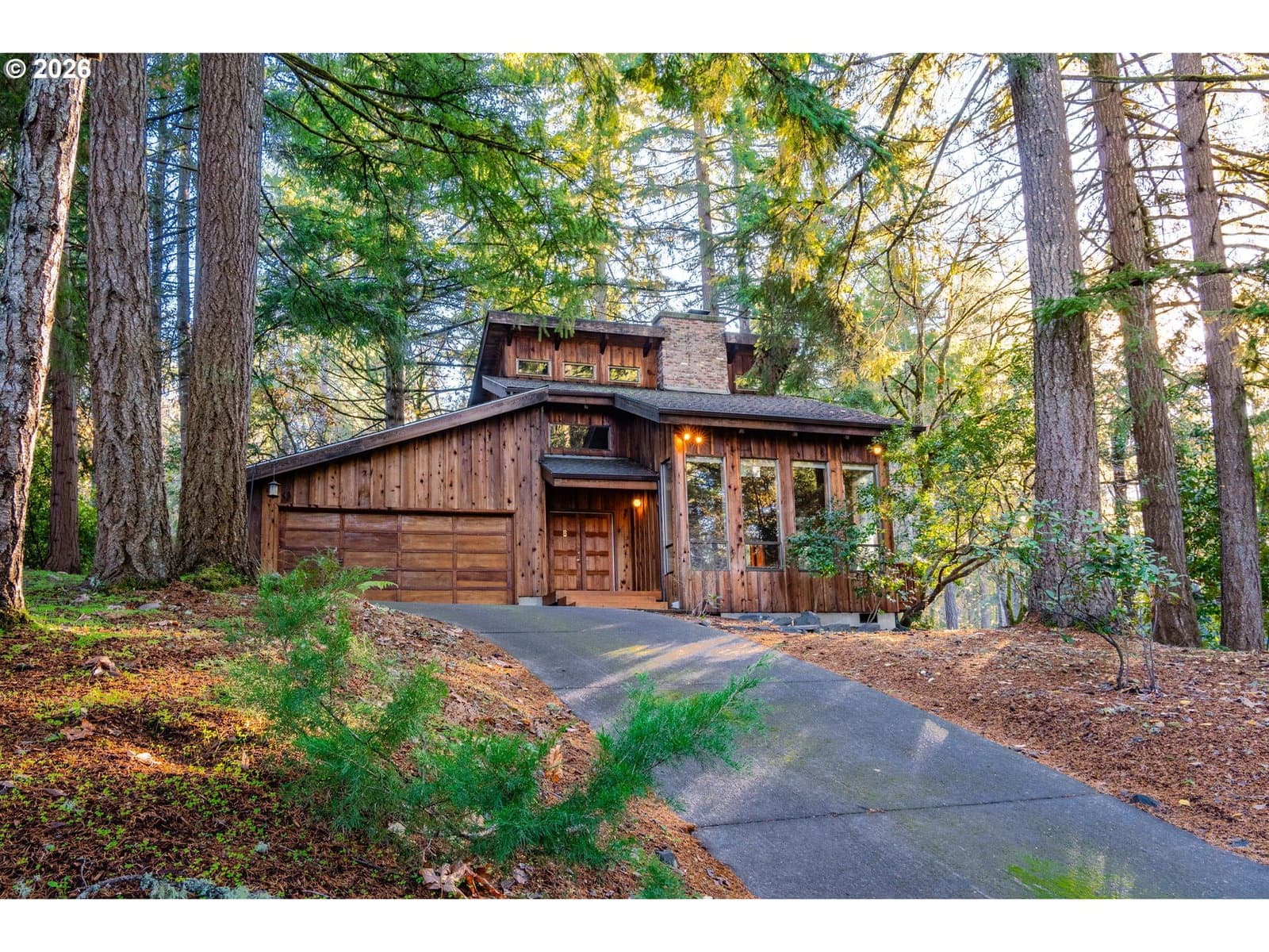 Primary listing photo, 3054 HENDRICKS HILL DR, Eugene, OR, 97403