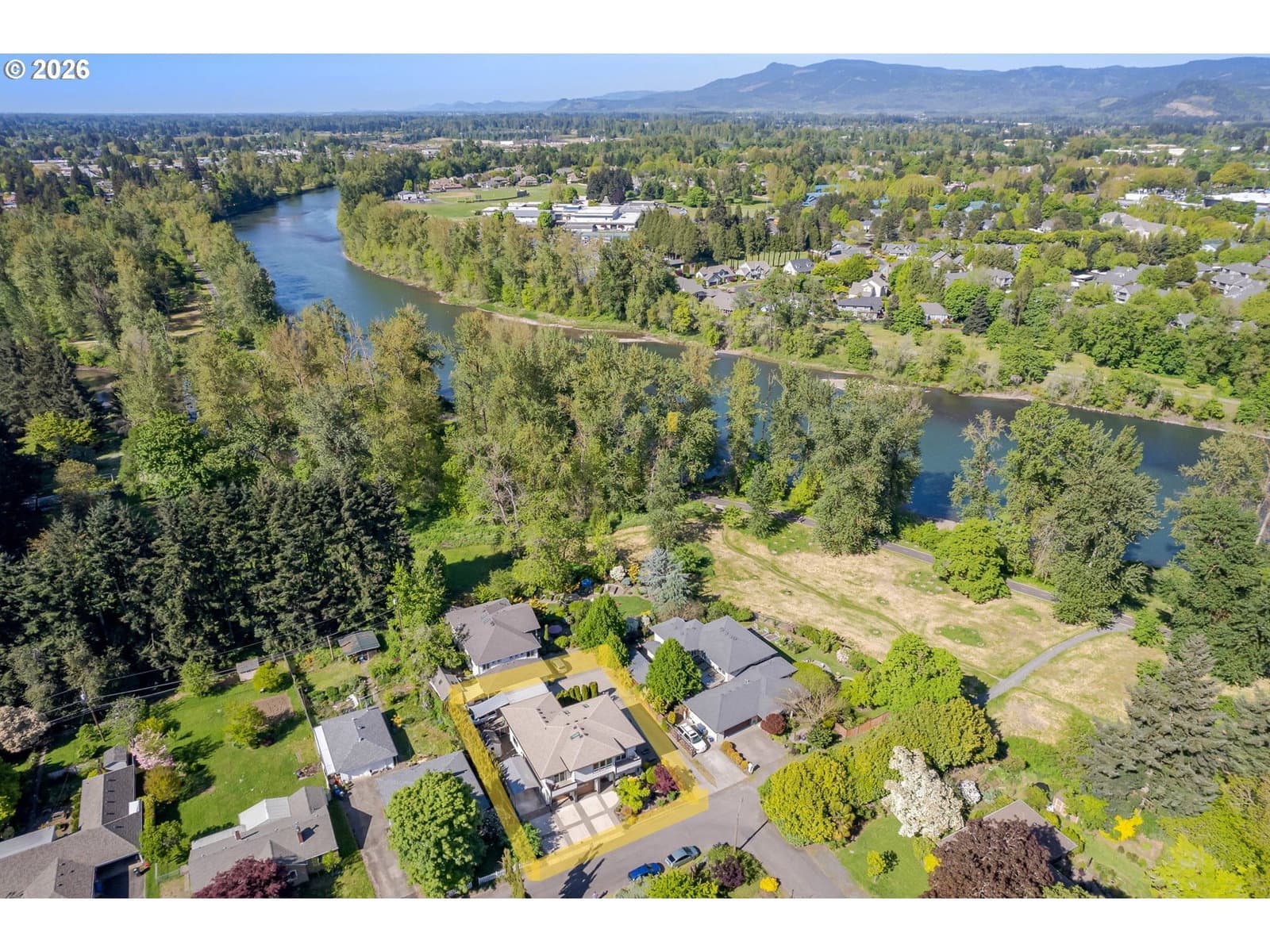 Primary listing photo, 129 ARBOR DR, Eugene, OR, 97404