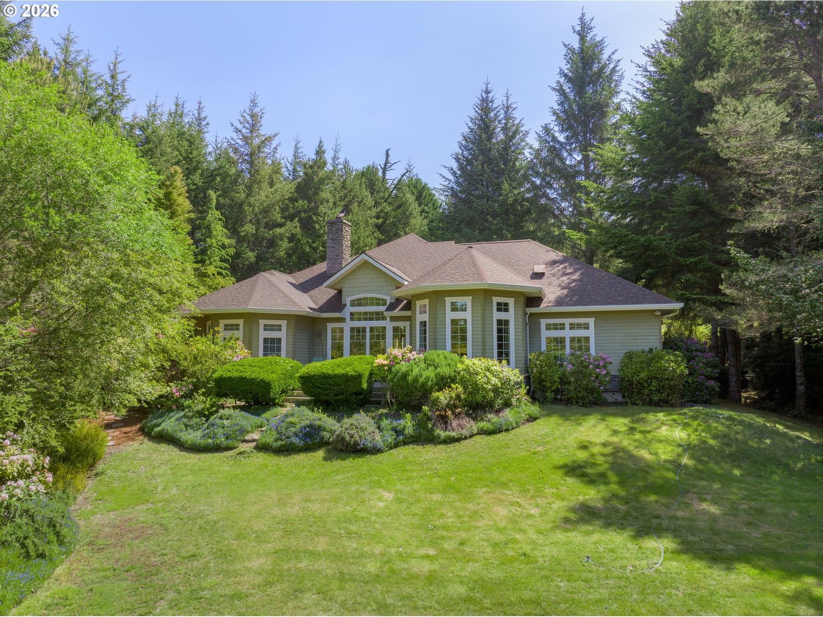 Listing photo 1 of 6