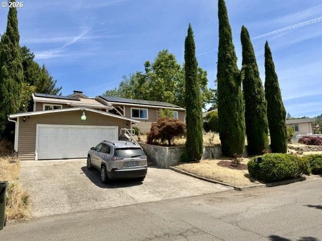 Listing photo 1 of 1