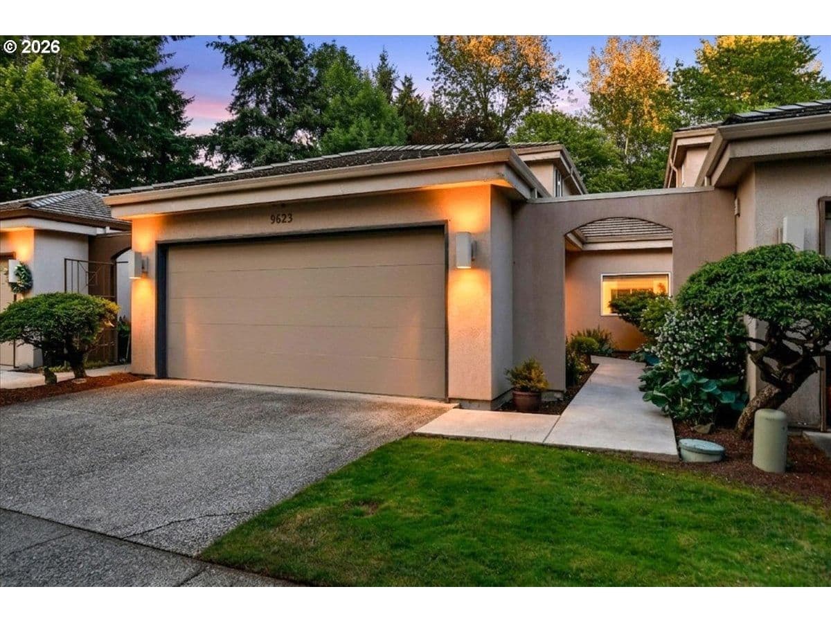 9623 NE OAK VIEW DR