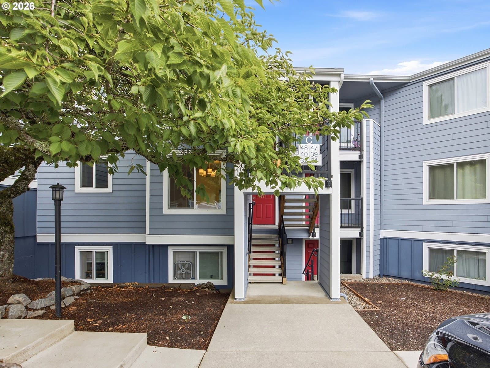 Listing photo 1 of 6