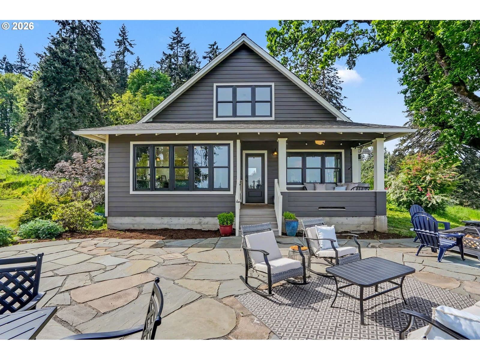 Listing photo 1 of 6