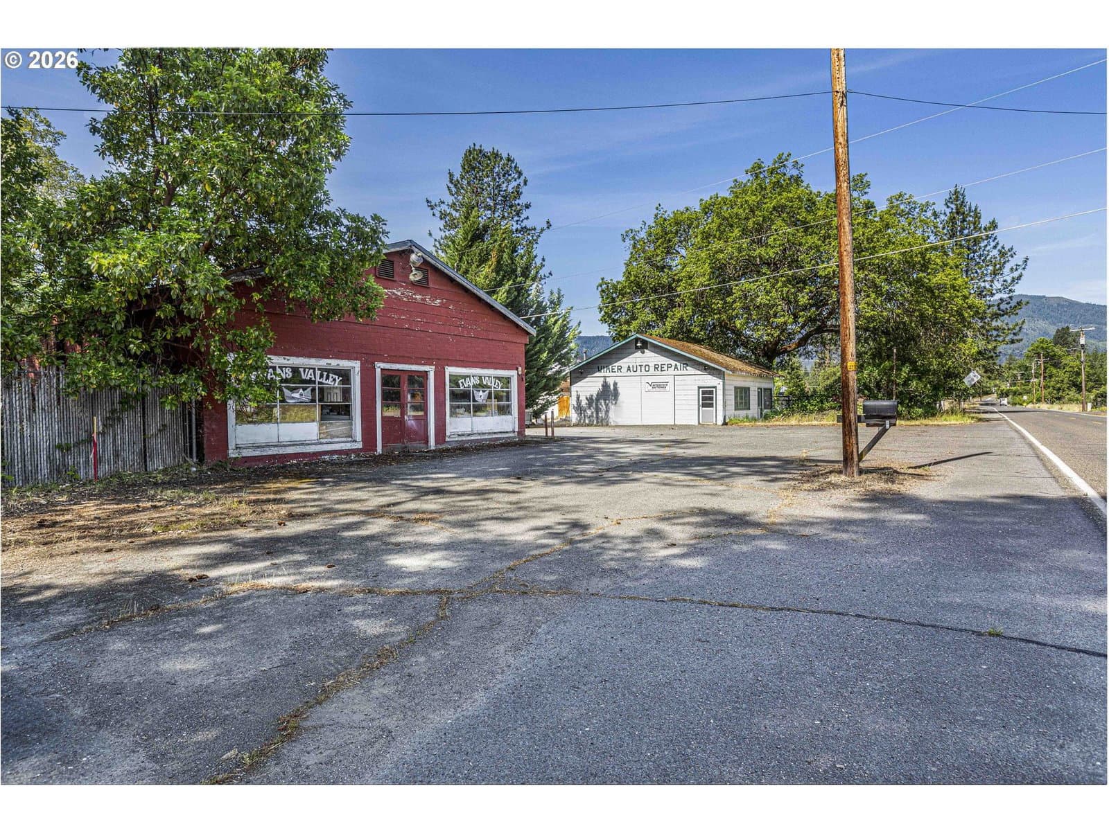 Listing photo 1 of 6