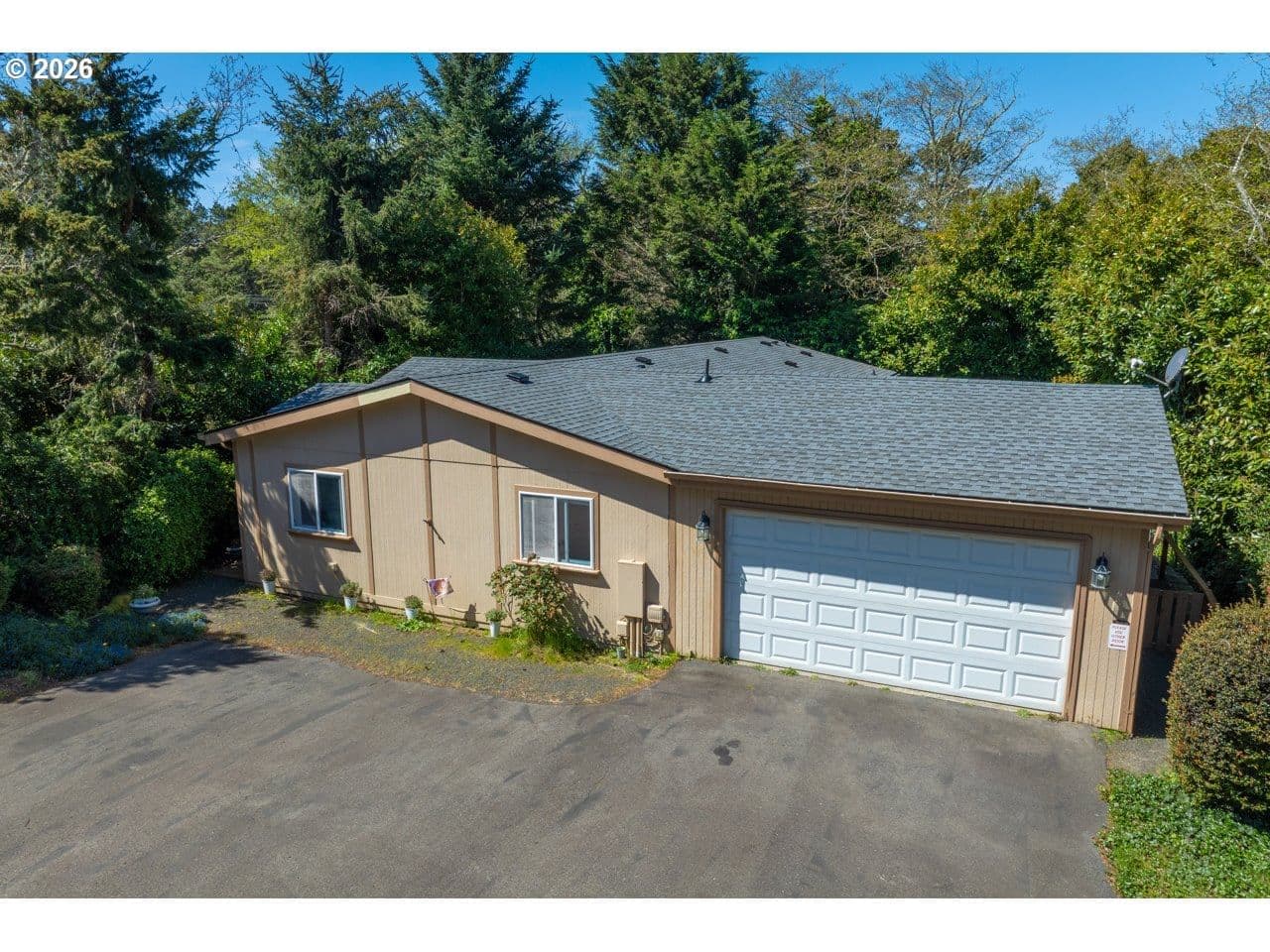 Primary listing photo, 1600 RHODODENDRON DR #6, Florence, OR, 97439