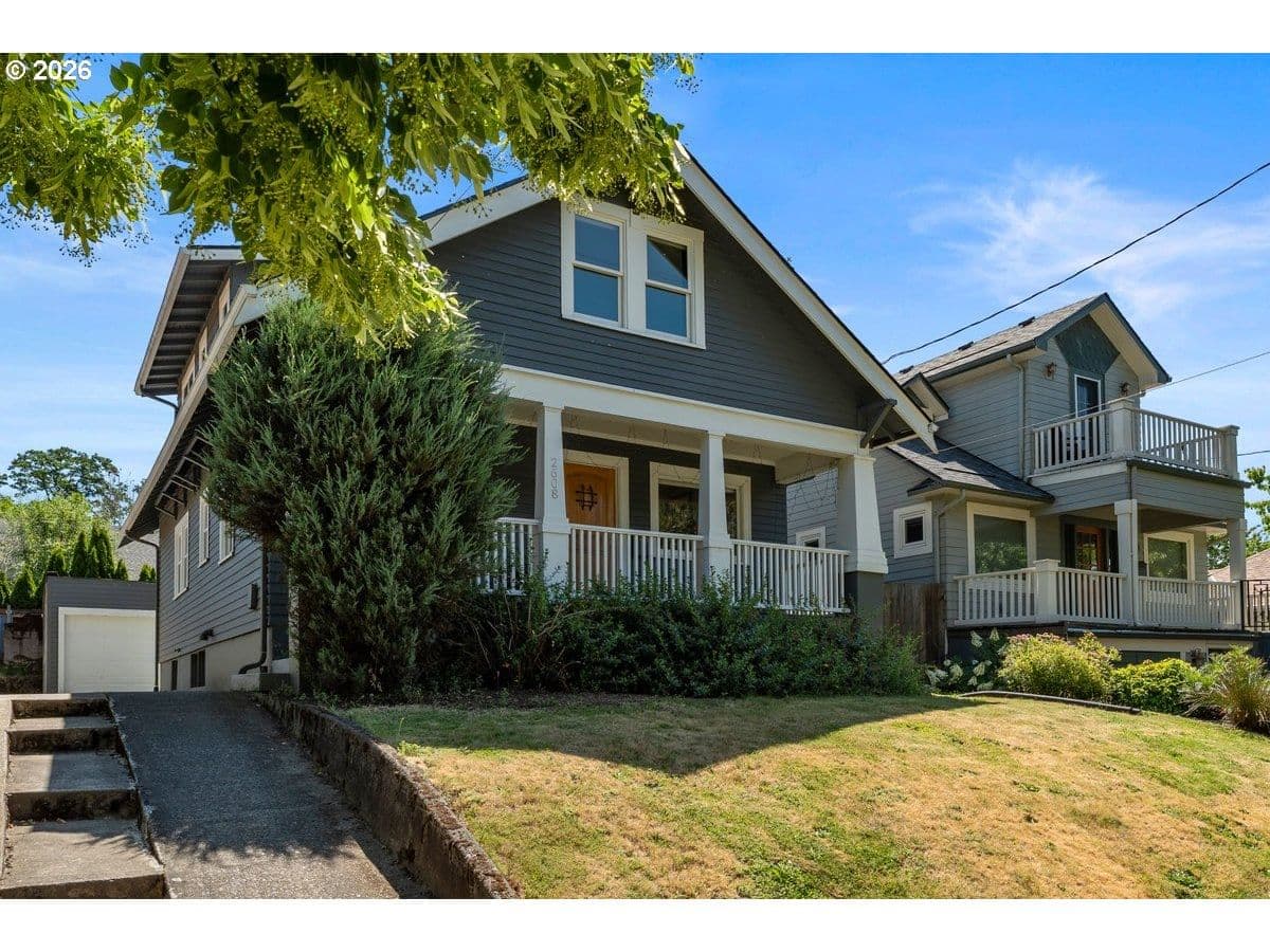2608 NE 7TH AVE