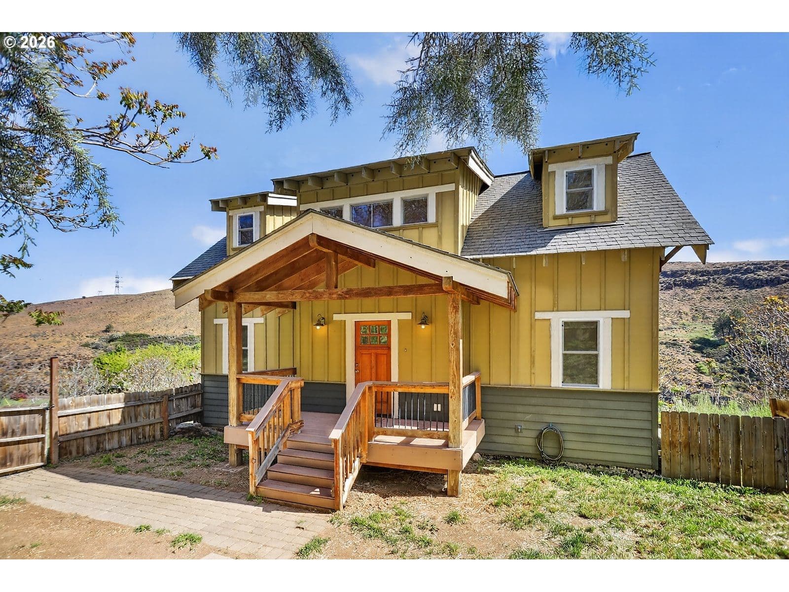 Primary listing photo, 499 1ST ST, Maupin, OR, 97037