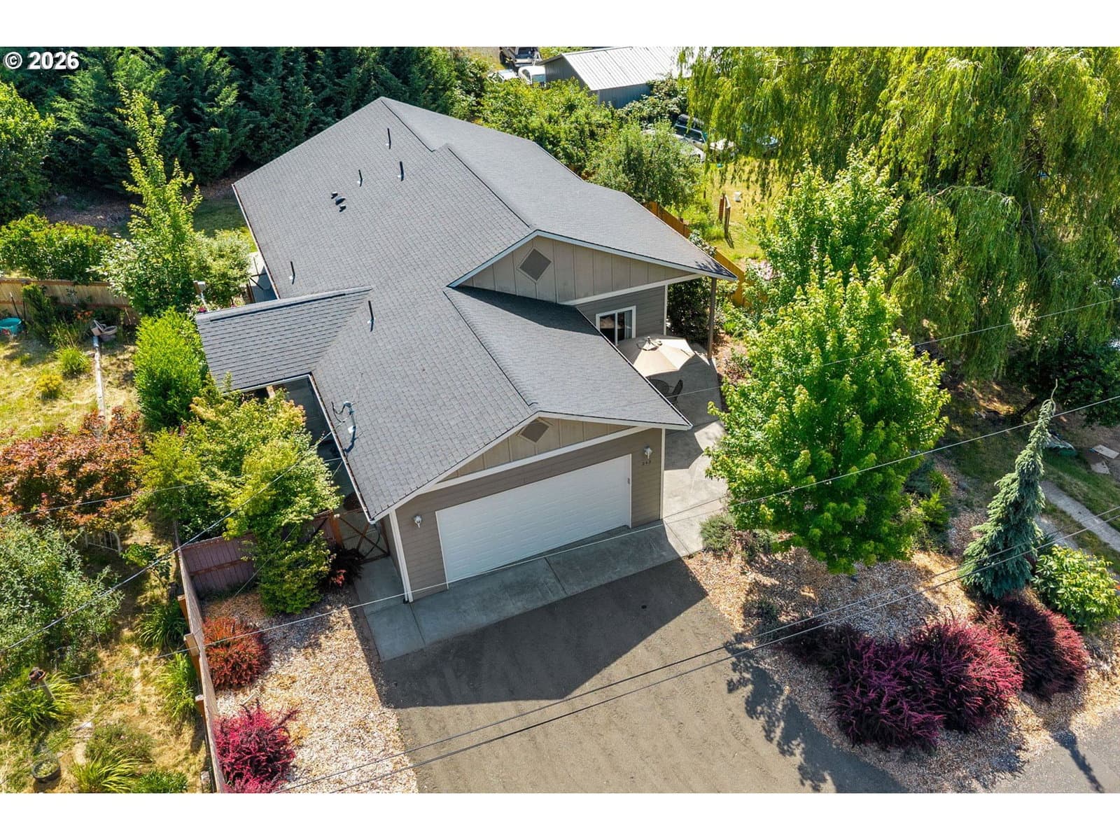 Listing photo 1 of 6