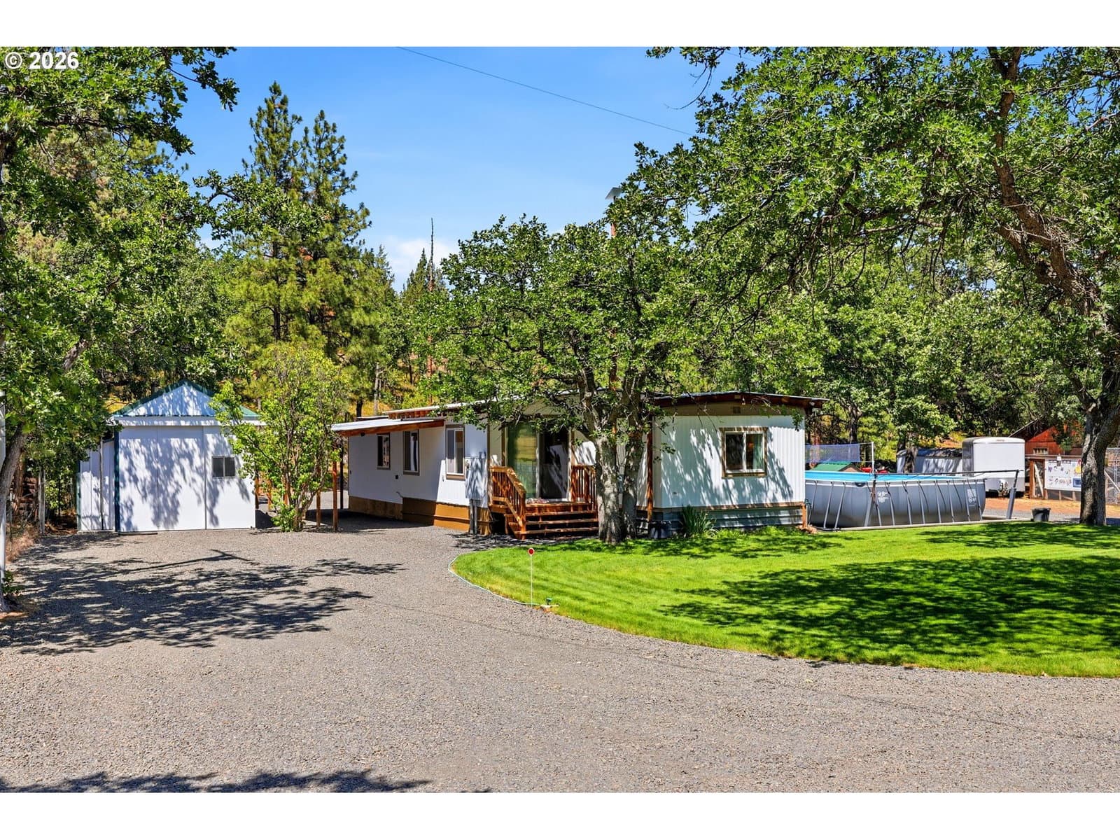 Listing photo 1 of 6