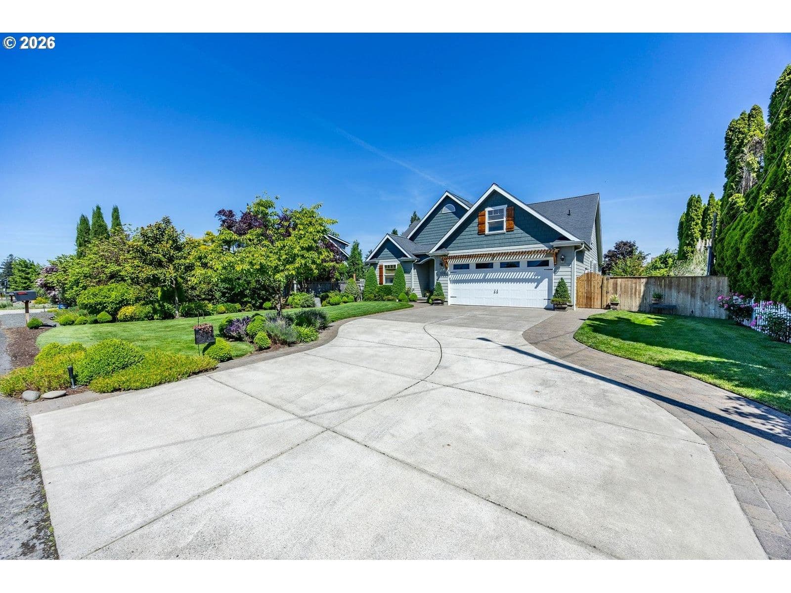 Primary listing photo, 109 HILLVIEW 1, Eugene, OR, 97408