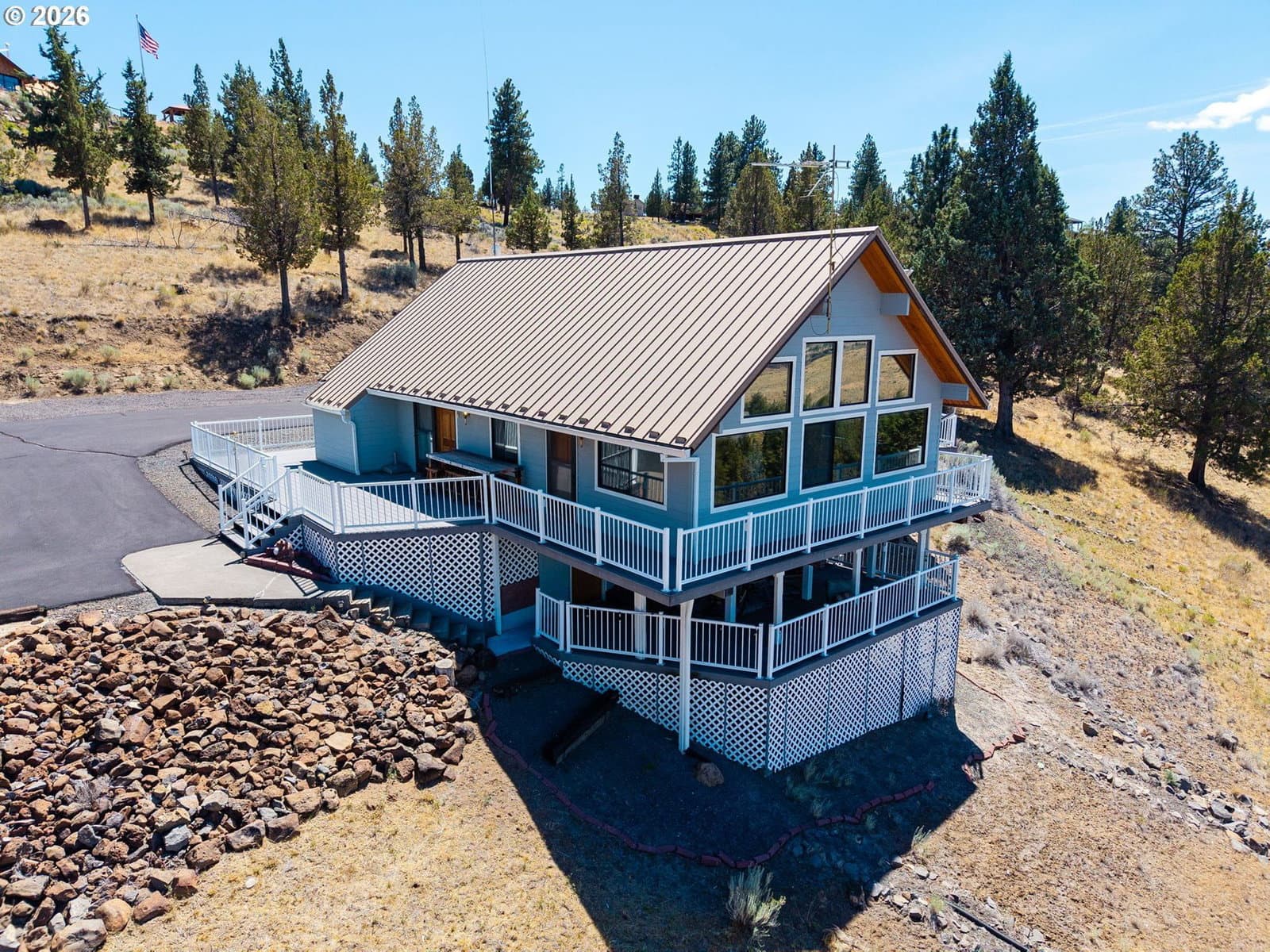 Listing photo 1 of 6