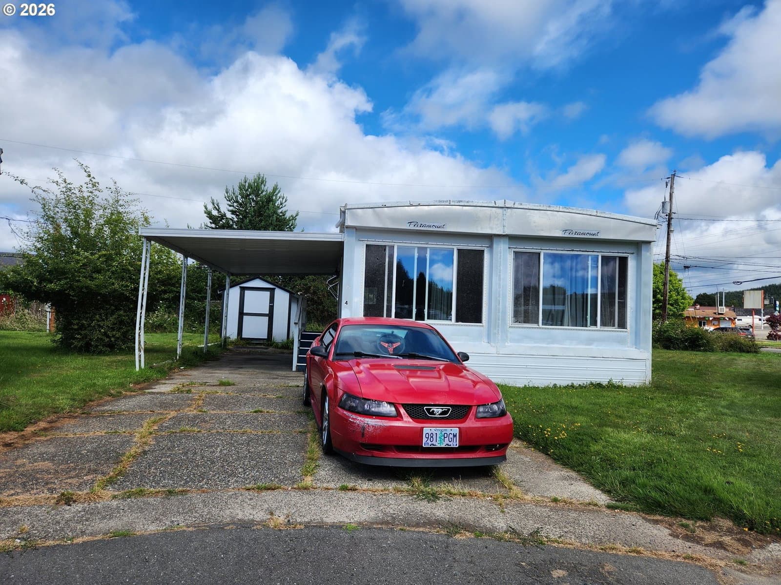 Listing photo 1 of 6