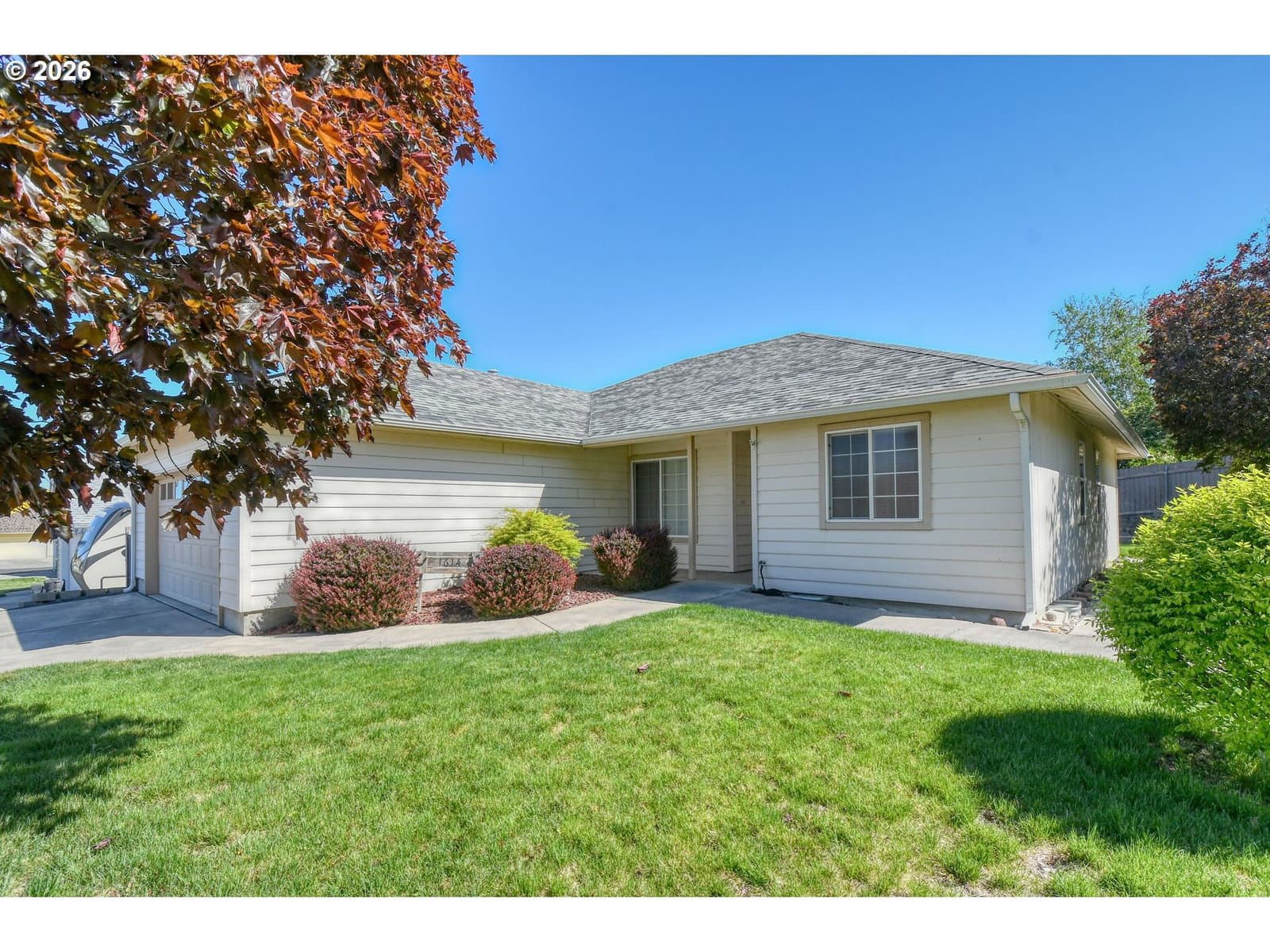 Listing photo 1 of 6