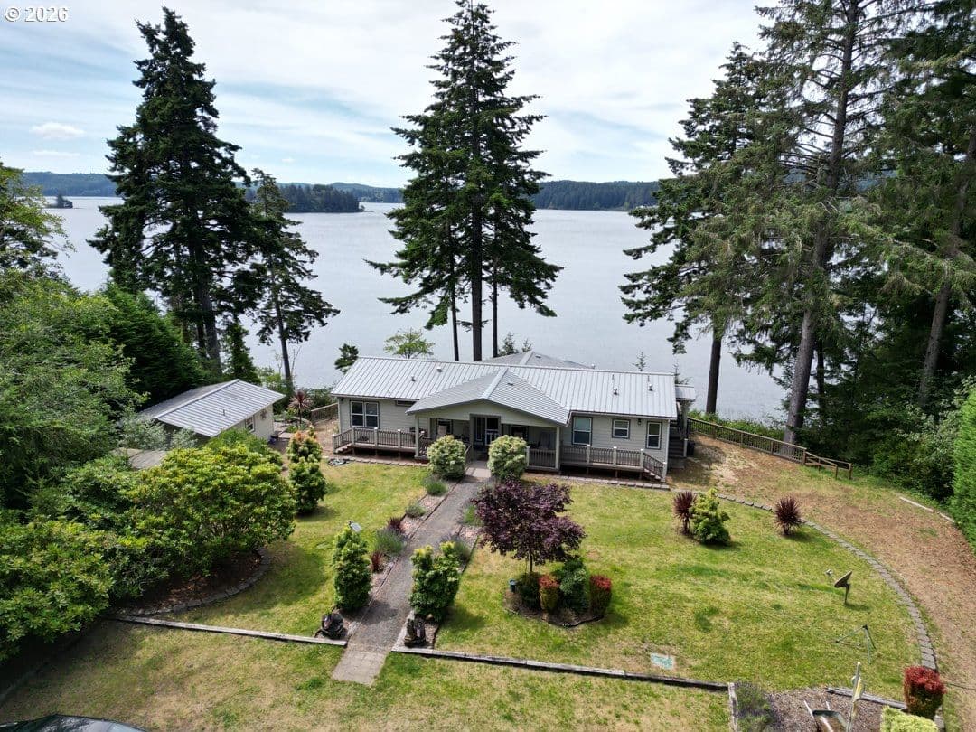 Listing photo 1 of 6