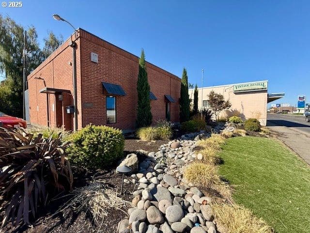 Primary listing photo, 430 W 7TH AVE, Junction City, OR, 97448