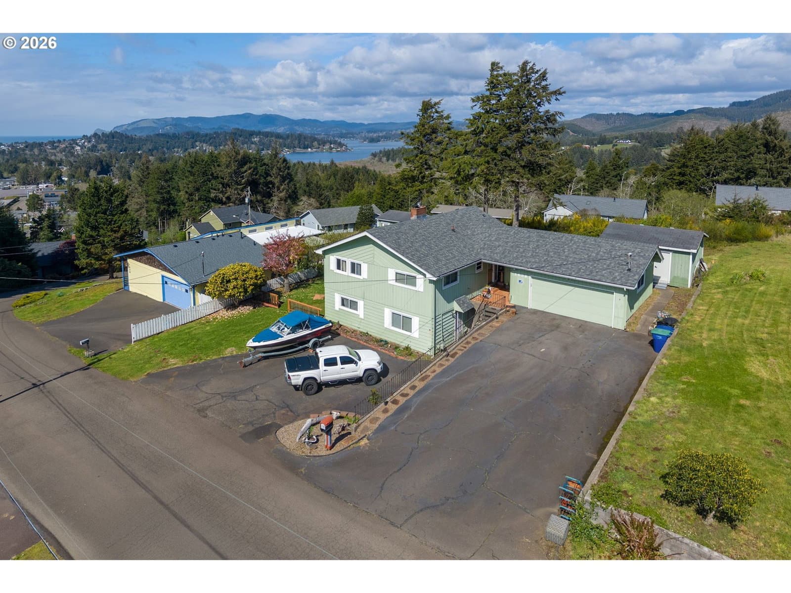 Primary listing photo, 1636 SE OAR DR, Lincoln City, OR, 97367