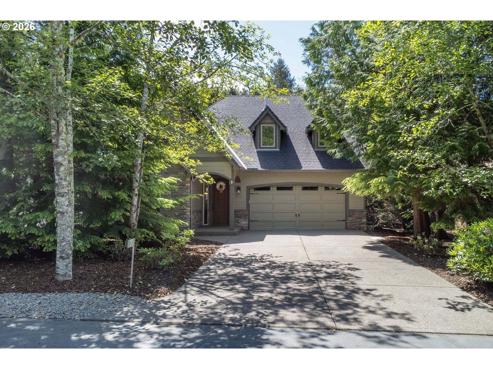 Listing photo 1 of 6