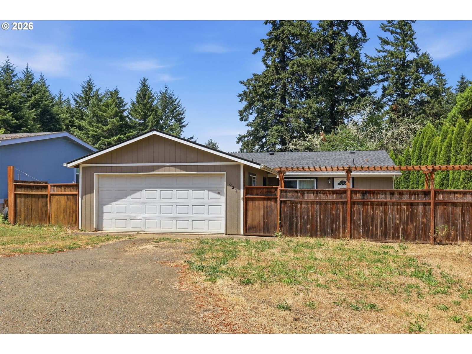 Listing photo 1 of 6