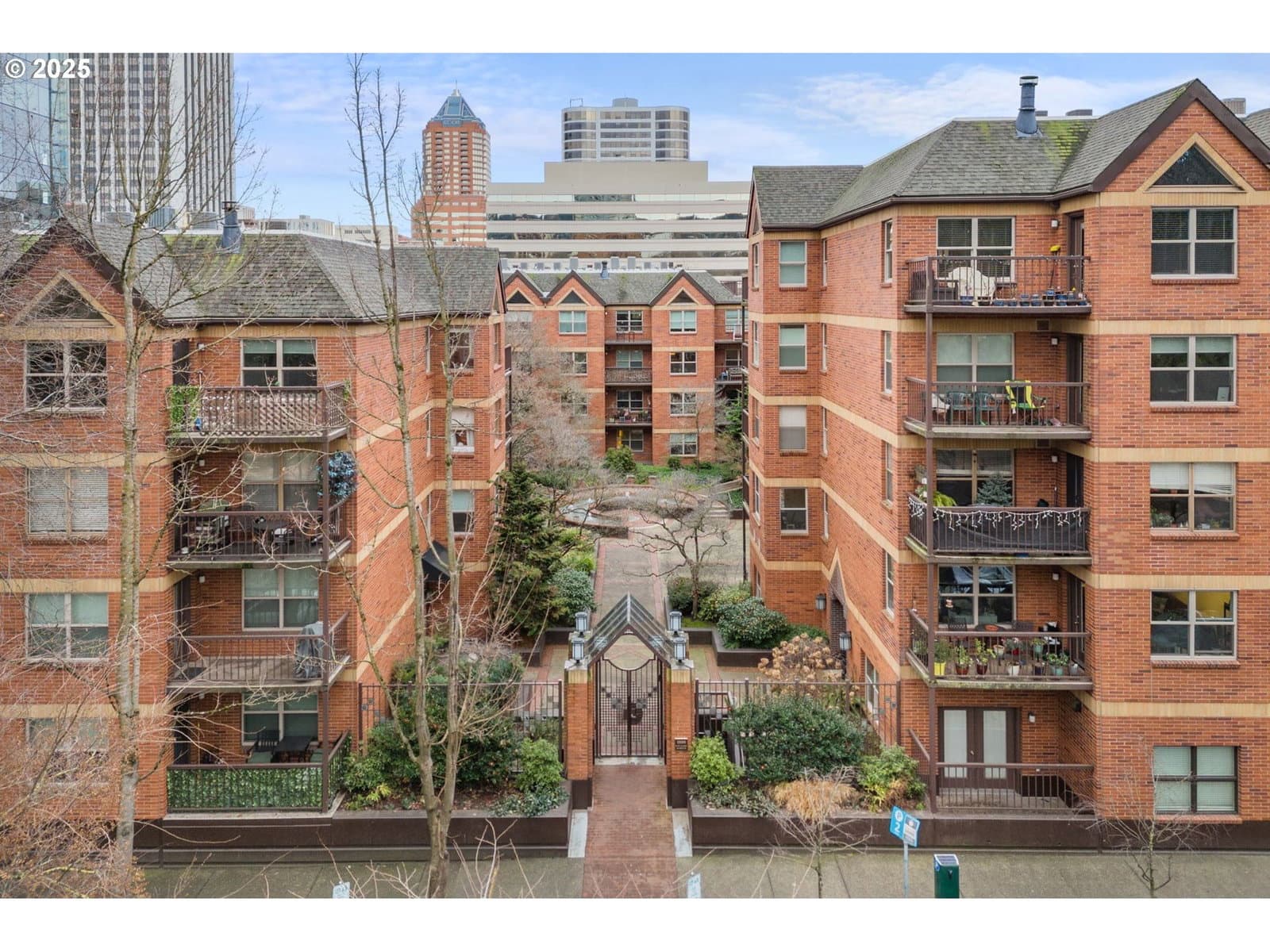 Primary listing photo, 1500 SW PARK AVE #303, Portland, OR, 97201