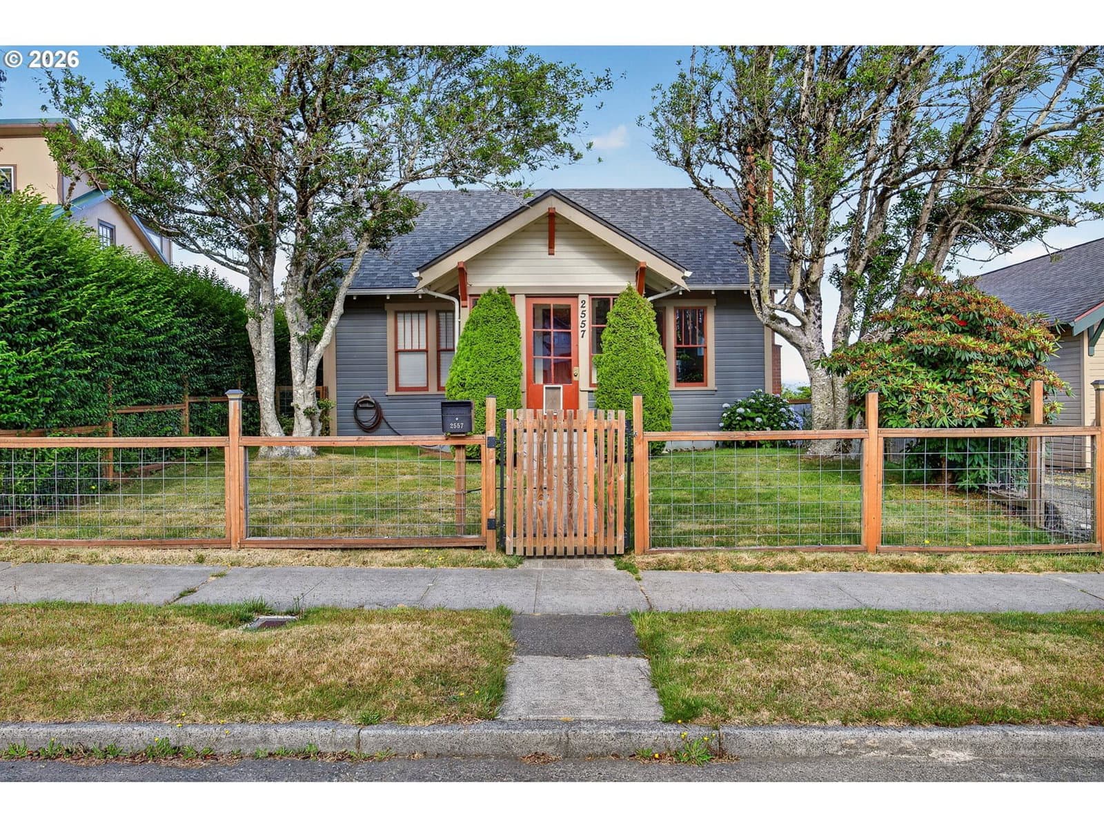 Listing photo 1 of 6