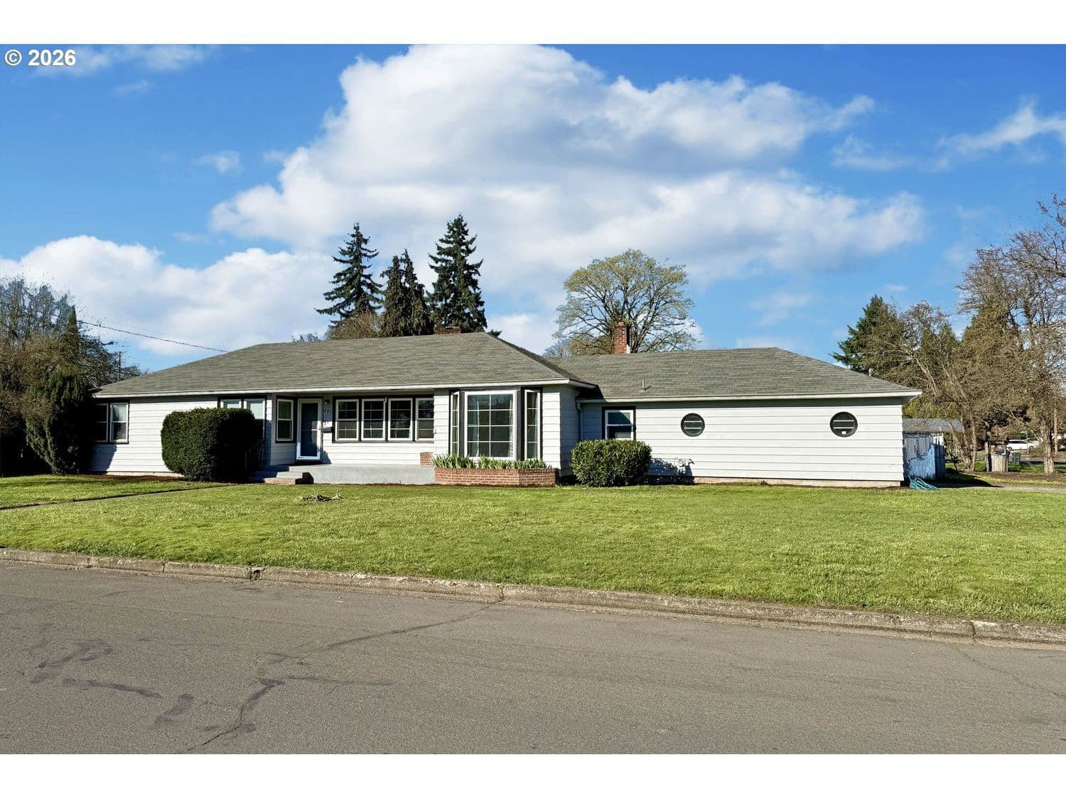 Primary listing photo, 480 GILBERT ST, Eugene, OR, 97402