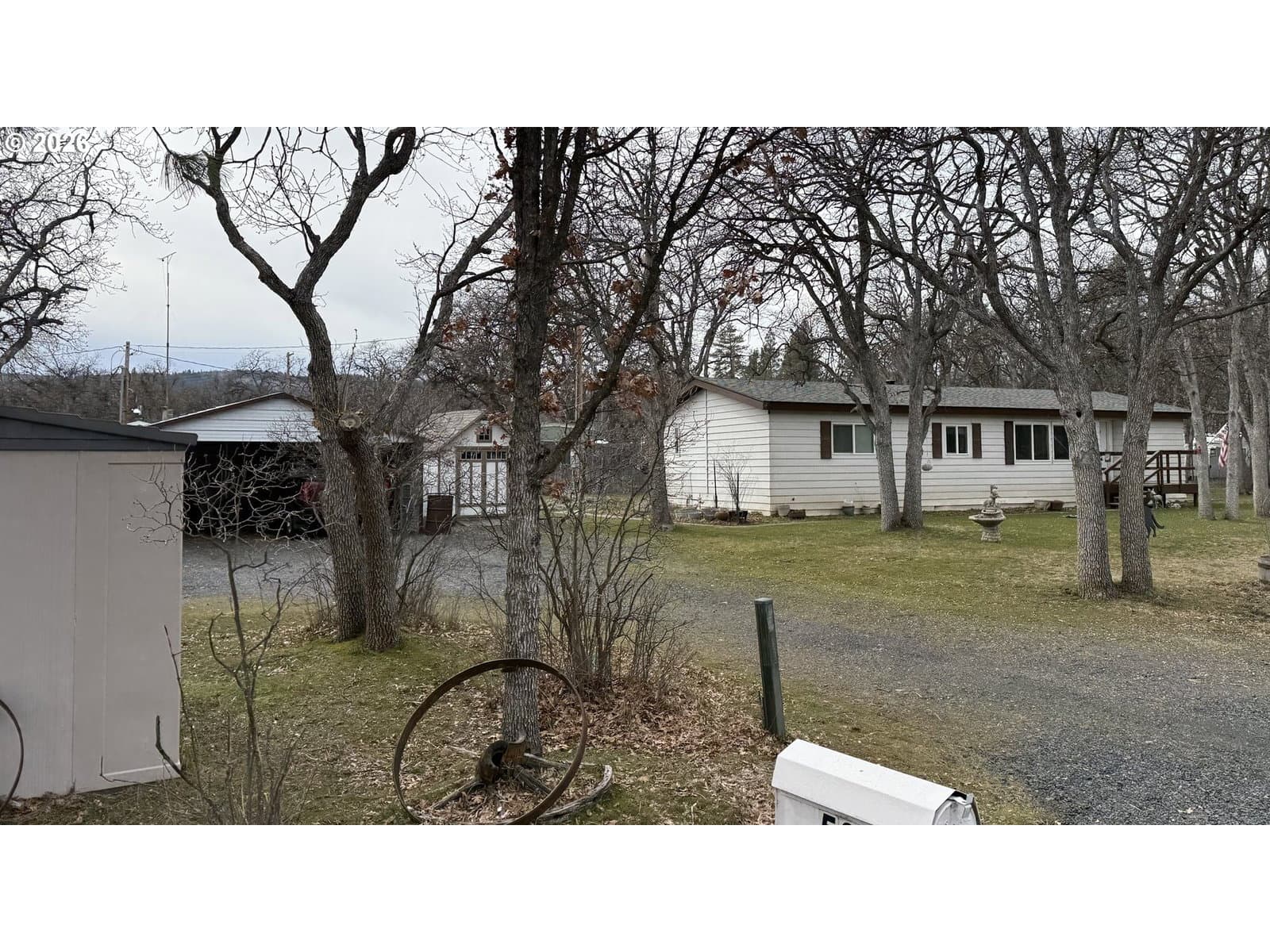 Listing photo 1 of 6