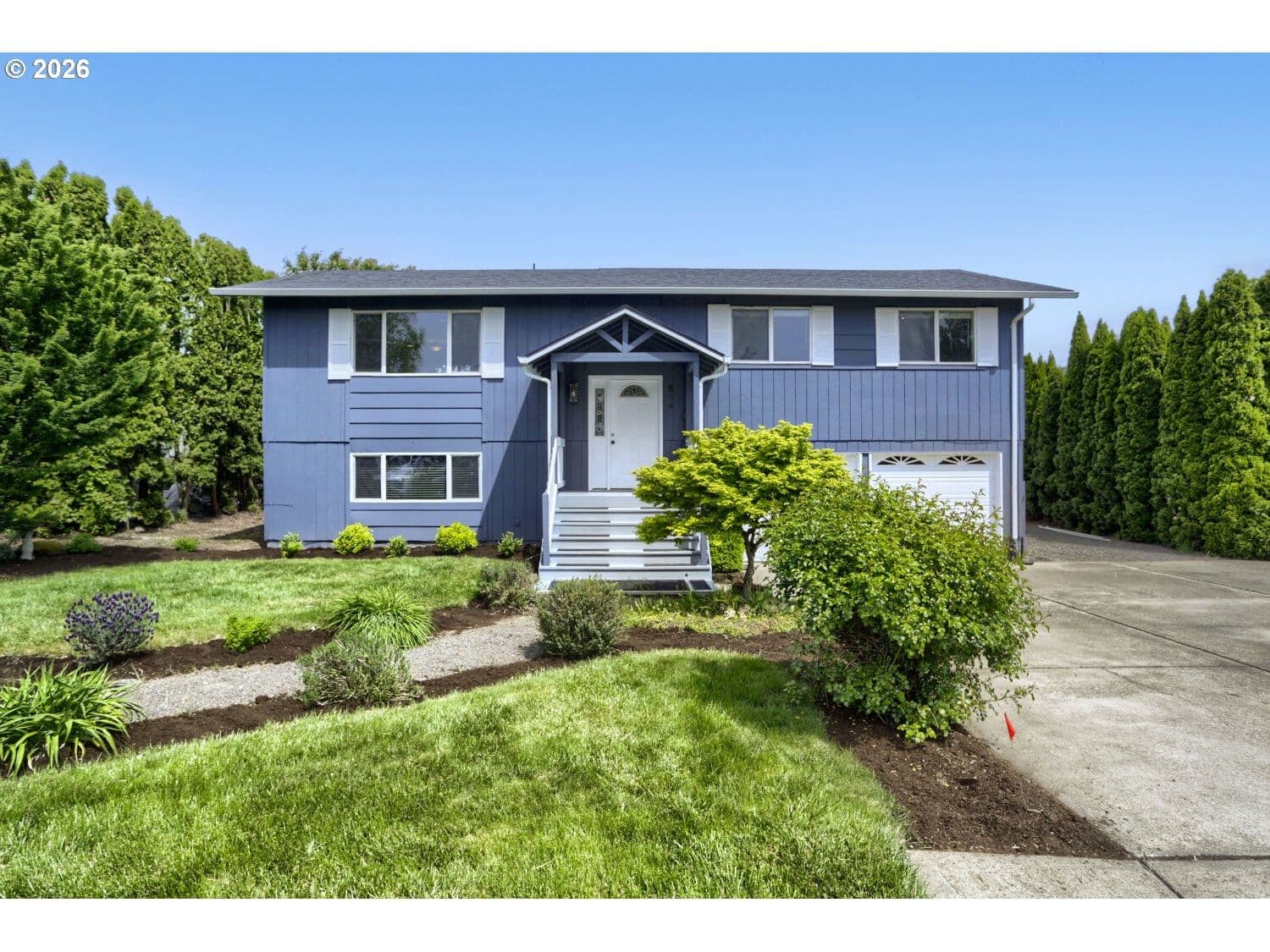 Listing photo 1 of 6