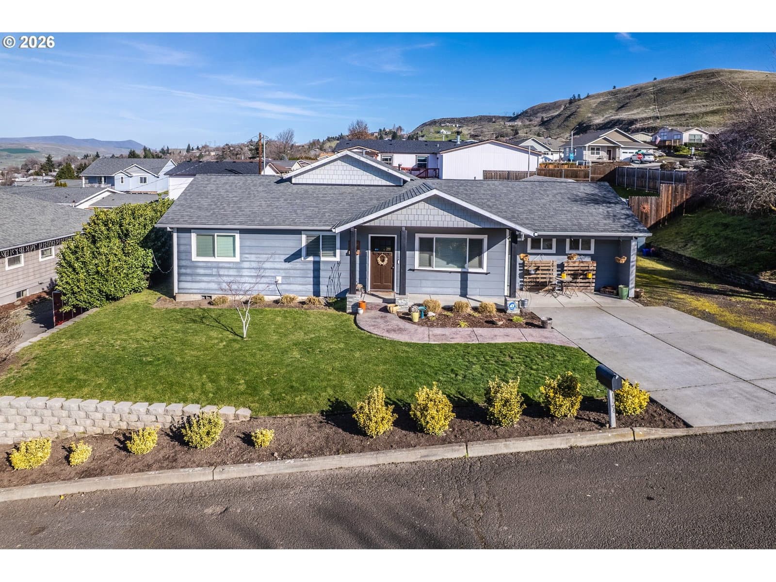 Primary listing photo, 1812 ROBERTS ST, The Dalles, OR, 97058