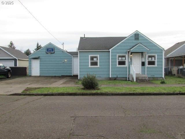 Primary listing photo, 370 W B ST, Lebanon, OR, 97355