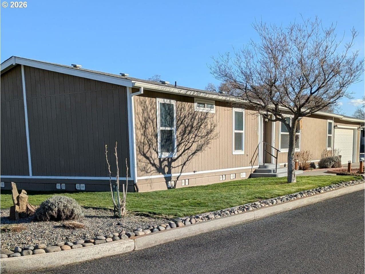 Primary listing photo, 950 POMONA ST #210, The Dalles, OR, 97058