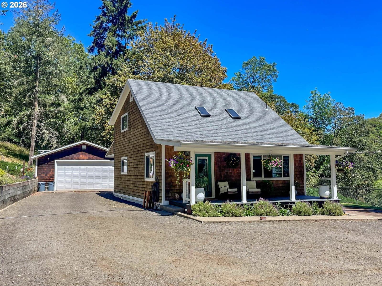Primary listing photo, 855 SAN SOUCI DR, Roseburg, OR, 97471