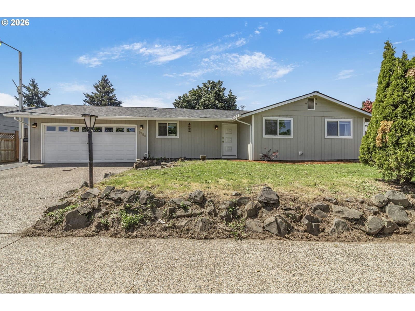 Primary listing photo, 1758 RAINBOW DR, Springfield, OR, 97477