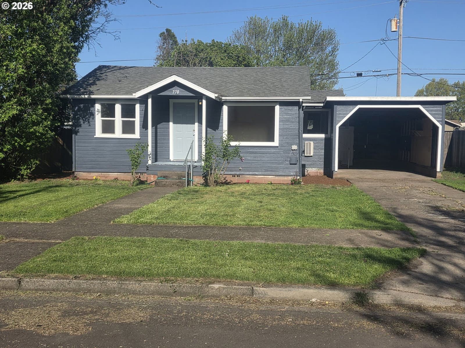 Listing photo 1 of 6