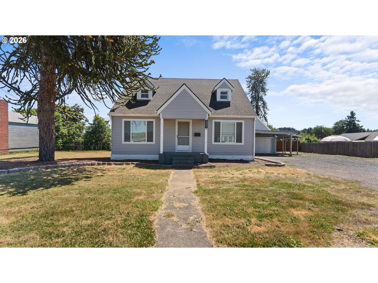Listing photo 1 of 6