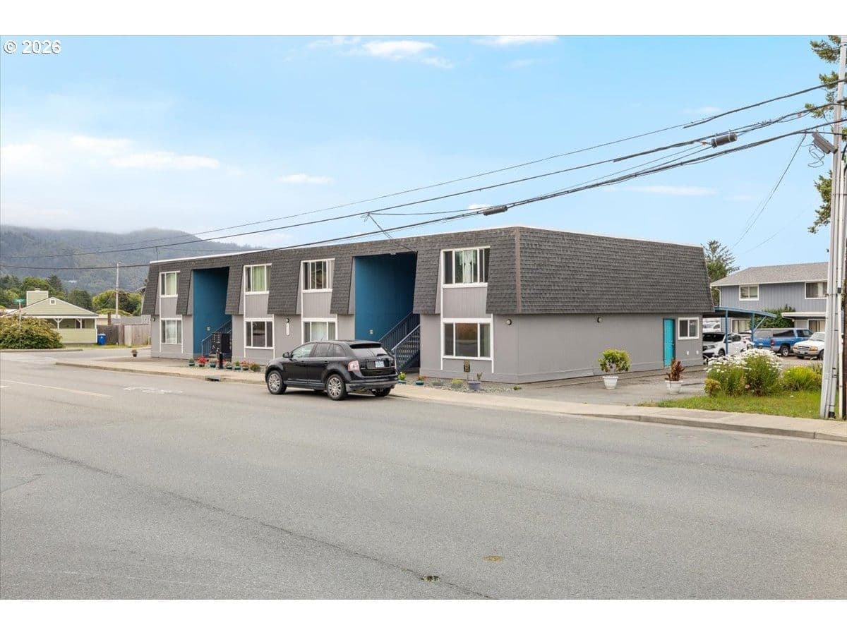 Primary listing photo, 529 RAILROAD ST, Brookings, OR, 97415