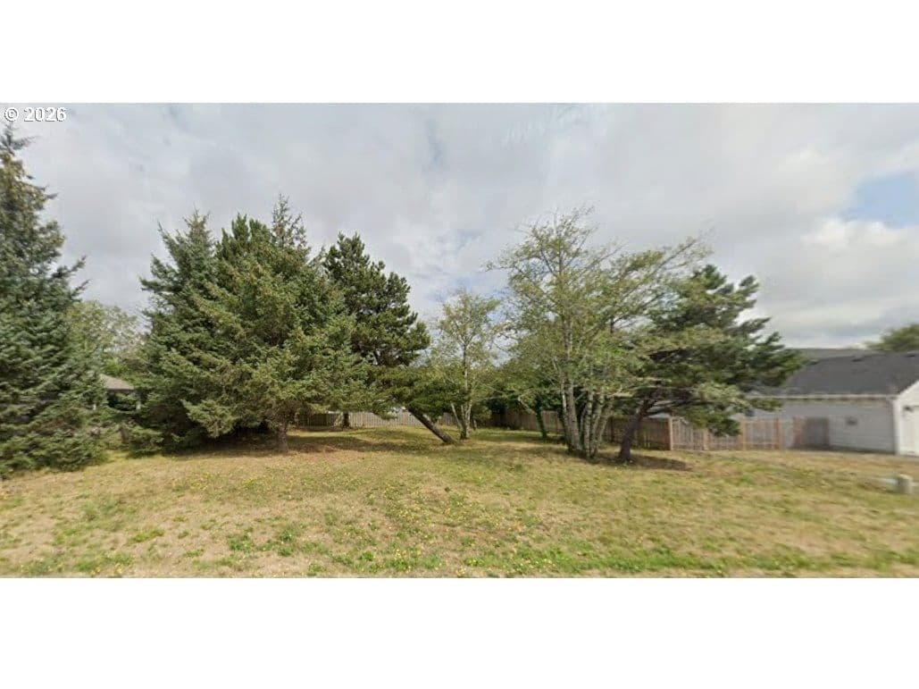 Listing photo 1 of 4