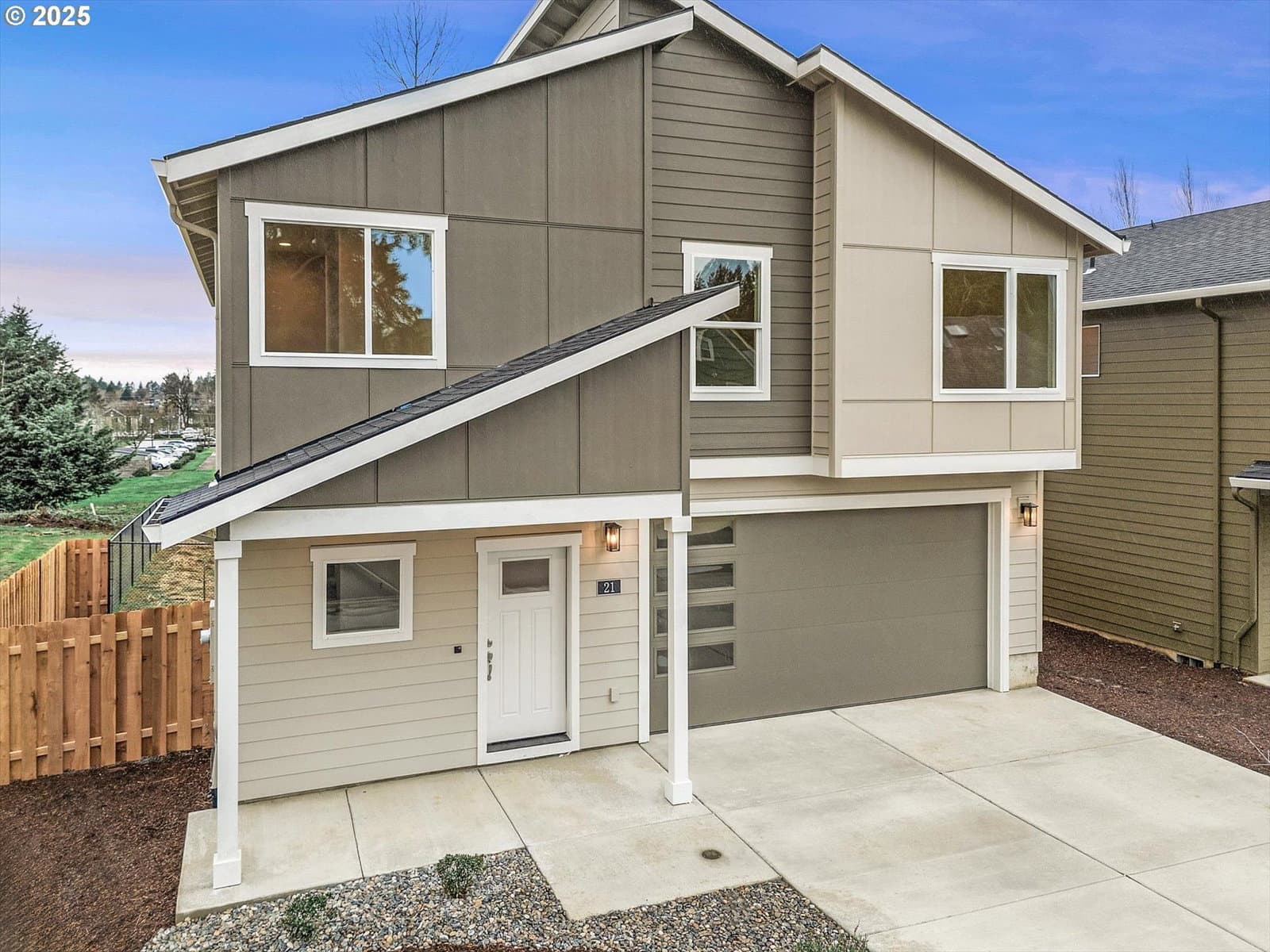 Primary listing photo, 21 NW Mawrcrest AVE, Gresham, OR, 97030
