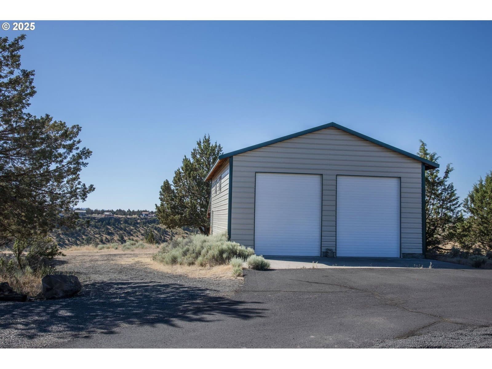 Listing photo 1 of 1