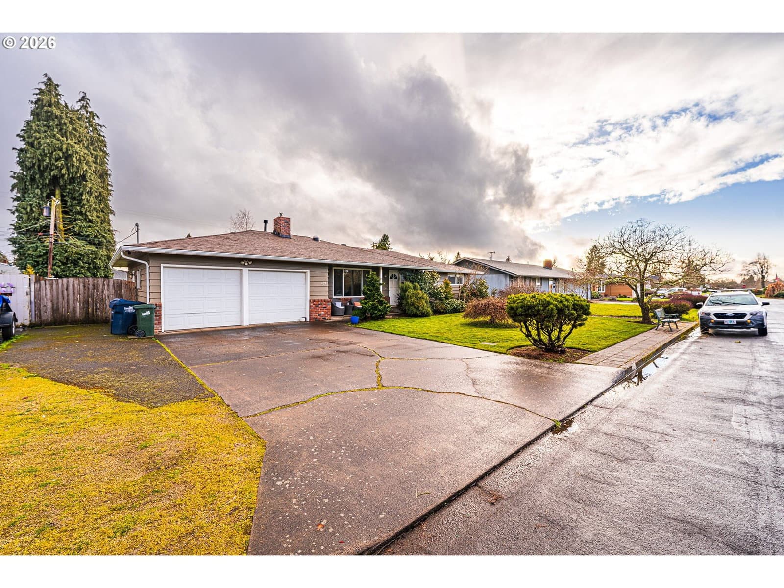 Primary listing photo, 421 WOODLANE DR, Springfield, OR, 97477