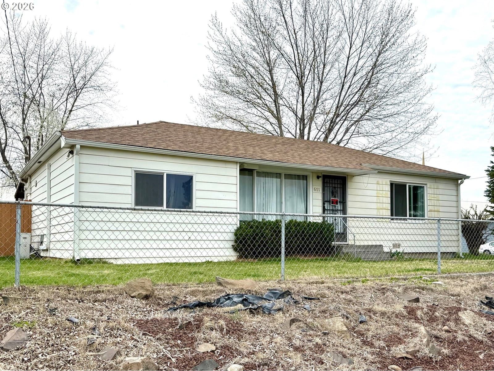 Listing photo 1 of 6