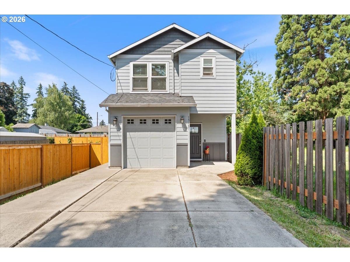 Primary listing photo, 15667 SE RAINIER AVE, Clackamas, OR, 97015