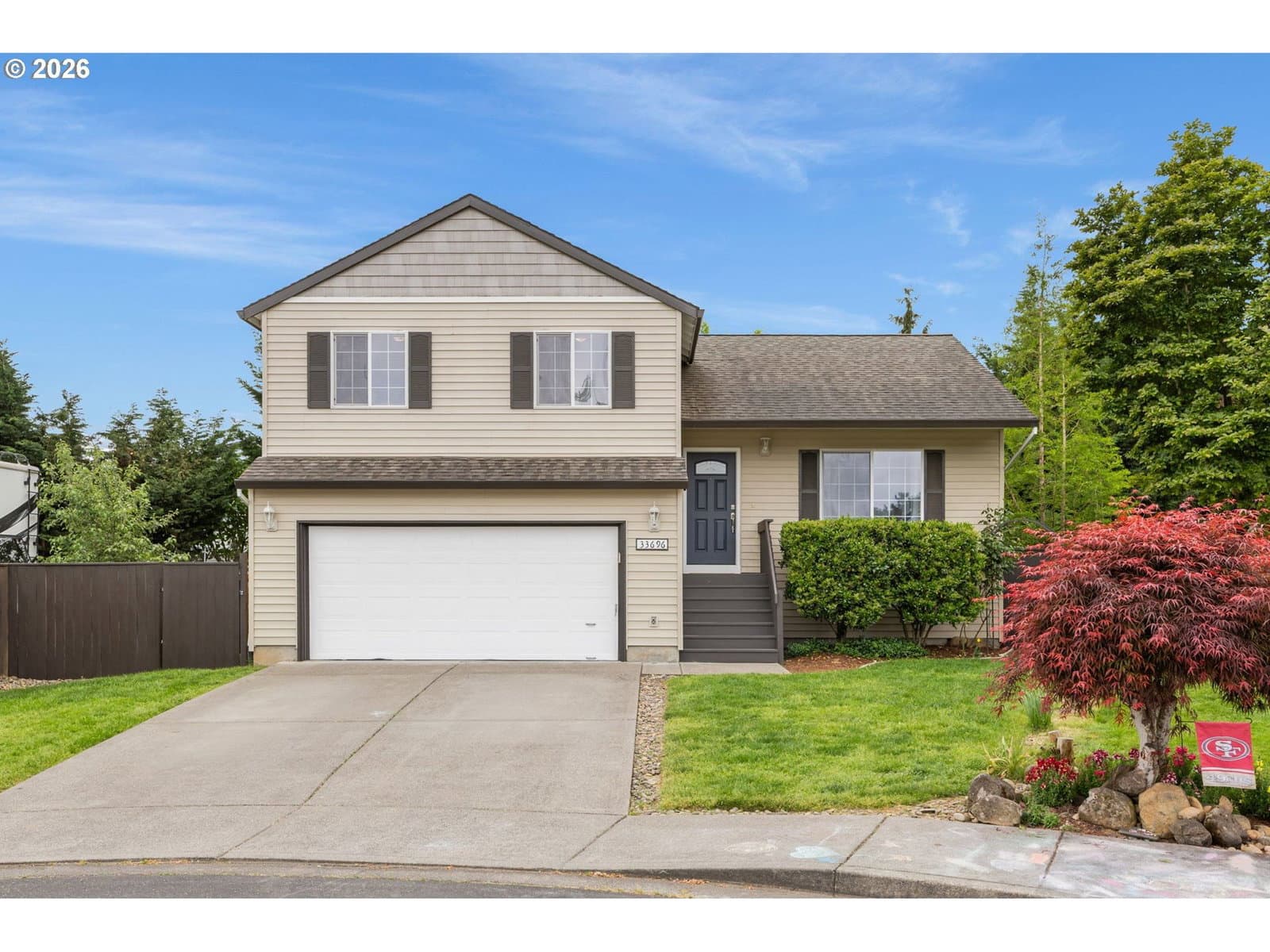 Listing photo 1 of 6