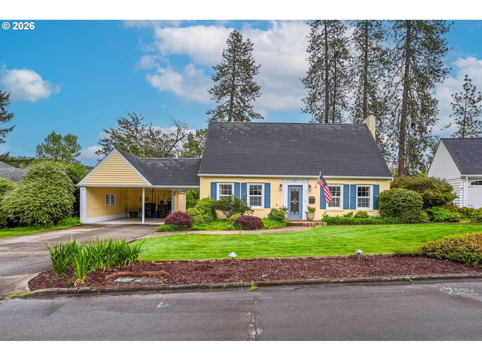 Primary listing photo, 347 W RIVERSIDE DR, Roseburg, OR, 97470