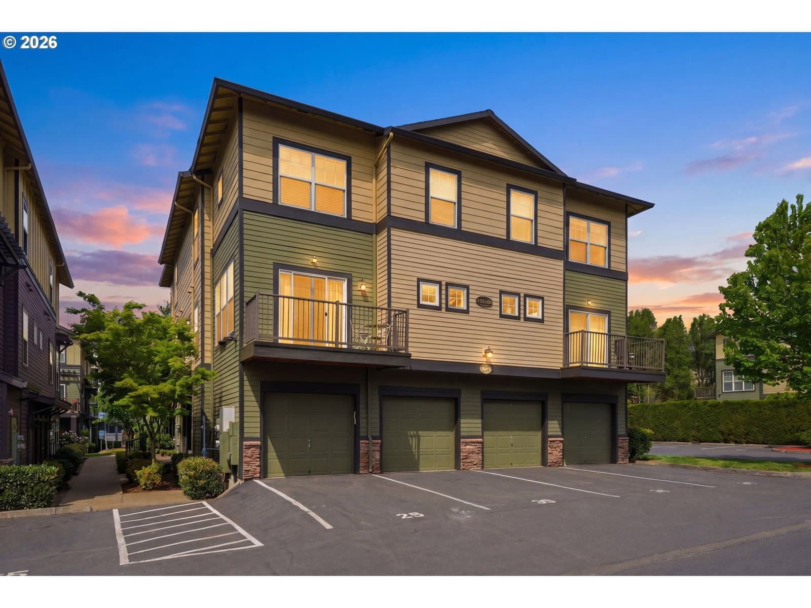 Listing photo 1 of 6